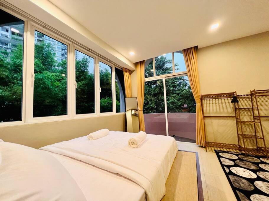 Holiday Villa - 2 Mins To Beach, Ktv, Private Pool, Free E-Scooter X 2 !!! タンジュンブンガ エクステリア 写真